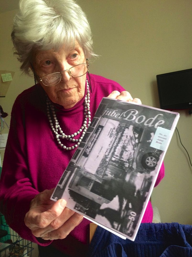 Anne-Marie de Boer-RoĢntgen (90jr)inzender zoon jeroen